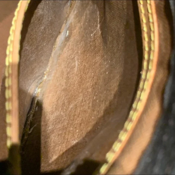 ❗️SOLD❗️Louis Vuitton Speedy 40 - w/ Twilly - Picture 16 of 16